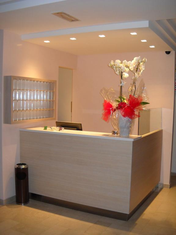Mon Hotel ミザーノ・アドリアーティコ エクステリア 写真